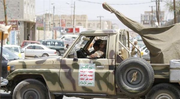 خبير عسكري: الحوثي الآن أكثر ترابطا وما لم تأخذوه منه بالحرب لن تأخذوه بالسلم