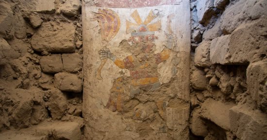 اكتشاف جداريات داخل قاعة احتفالات عمرها 1400 عام في بيرو..