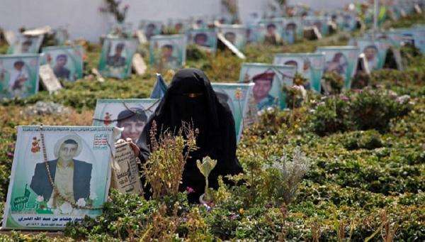 ميليشيا الحوثي تخصص 7 ملايين دولار لعائلات قتلاهم خلال أسبوع من عائدات الجمارك والضرائب