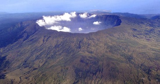 في 17 أبريل.. حدث بركان تامبورا الأكبر على الإطلاق بإندونيسيا عام 1815 