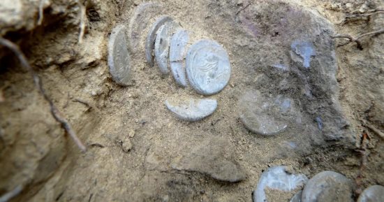 حكاية كنز مدفون مكون من 175قطعة نقدية.. قضية تعود إلى عام 82 قبل الميلاد 