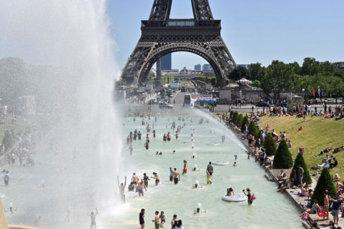 دراسة علمية تتوقع ارتفاع خطر الموت بسبب شدة الحرارة في باريس وبرد لندن