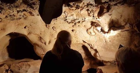 دراسة حديثة تكشف عن أقدم نقوش لكهوف إنسان نياندرتال في فرنسا..