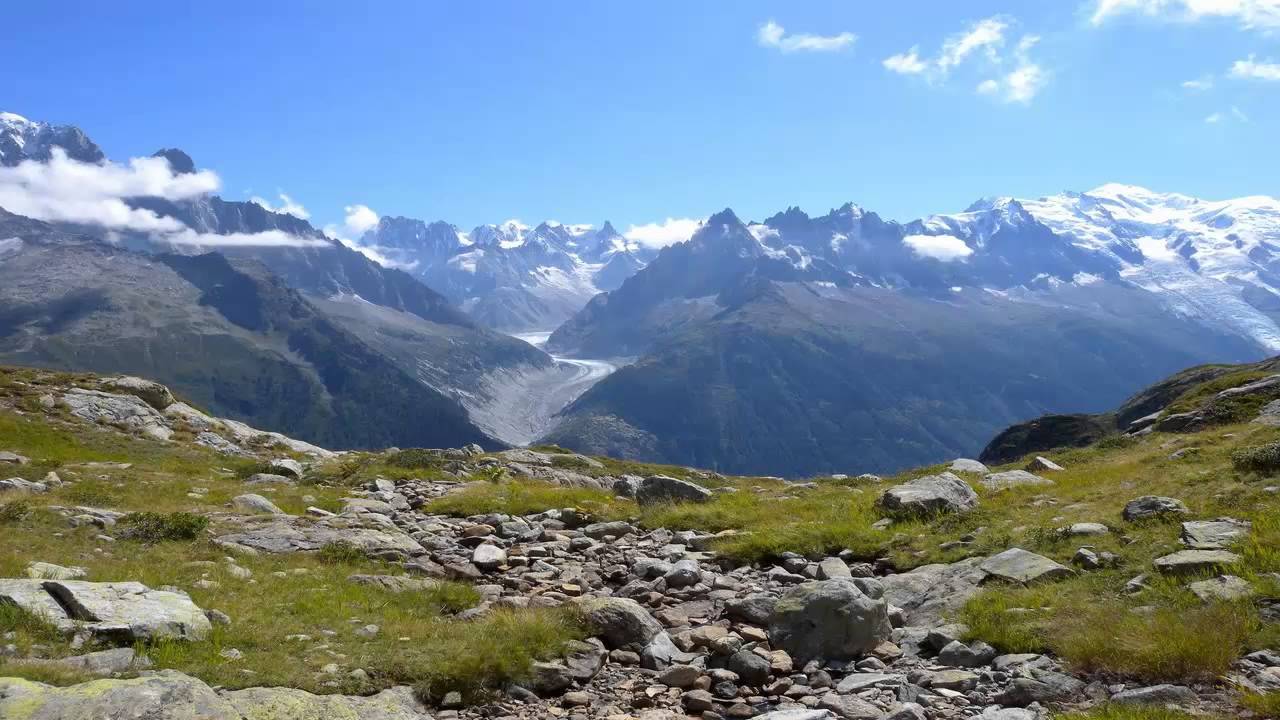 ارتفاع درجات الحرارة في جميع مناطق جليد جبال الألب في إيطاليا إلى ما فوق الصفر