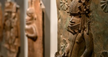 نيجيريا تجدد الدعوة لإعادة قطع بنين البرونزية بعد سرقة المتحف البريطاني 