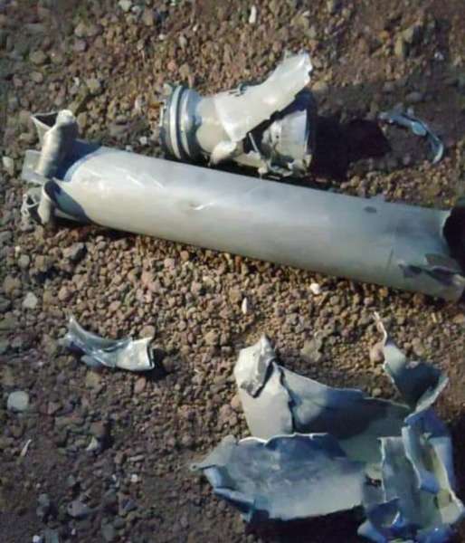  ميليشيا الحوثي تستهدف مخيمات النازحين في مأرب بأربعة صواريخ 