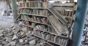 تدمير آلاف الكتب والوثائق التاريخية في غزة ومطالب لليونسكو بالتدخل 