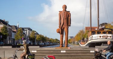 سرقة تمثال طوله 4 أمتار للفنان العالمي فان جوخ في هولندا 