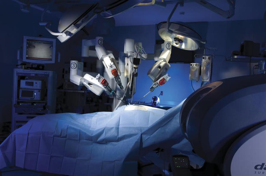 الروبوت الجراحي.. خيال علمي أصبح واقعا طبيا متطورا