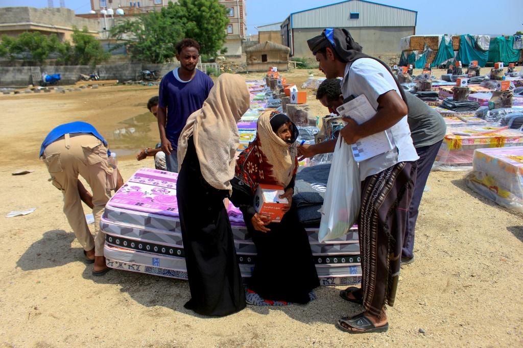منظمات إغاثية تبدي قلقها من تأثير التصعيد في البحر الأحمر على الوضع الإنساني في اليمن