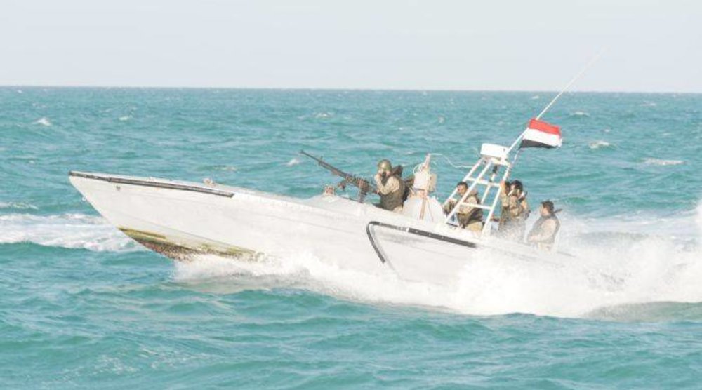 قوات خفر السواحل بالخوخة ترصد تحركات الحوثيين في البحر الأحمر