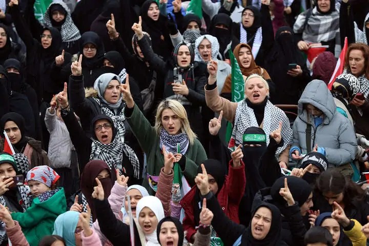 تركيا.. مسيرة احتجاجية تطالب بوقف العدوان على غزة