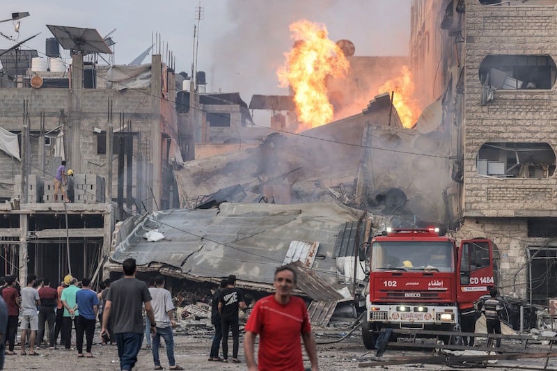 حماس: مقتل أسيرين وإصابة 8 آخرين جراء القصف الإسرائيلي على غزة