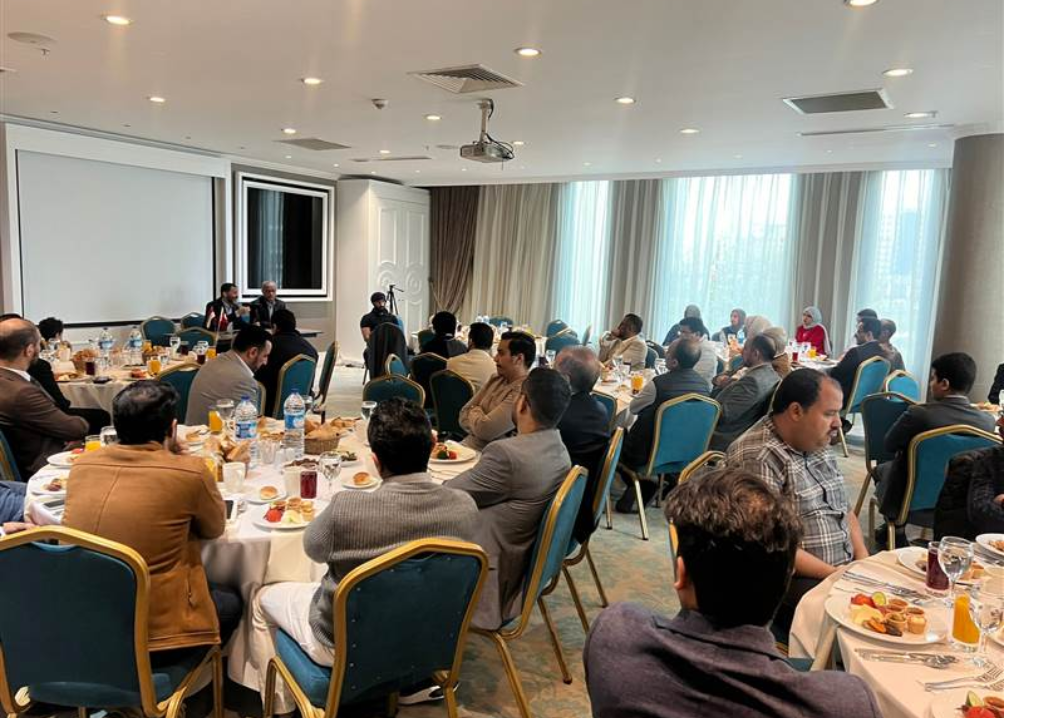 الشيخ حميد الأحمر يقيم مأدبة إفطار للإعلاميين اليمنيين بتركيا
