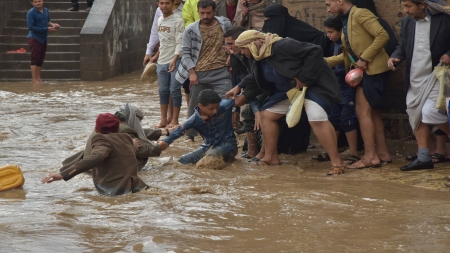 بروكسل: 248 شخص توفوا بسبب الفيضانات في اليمن خلال العام الماضي 