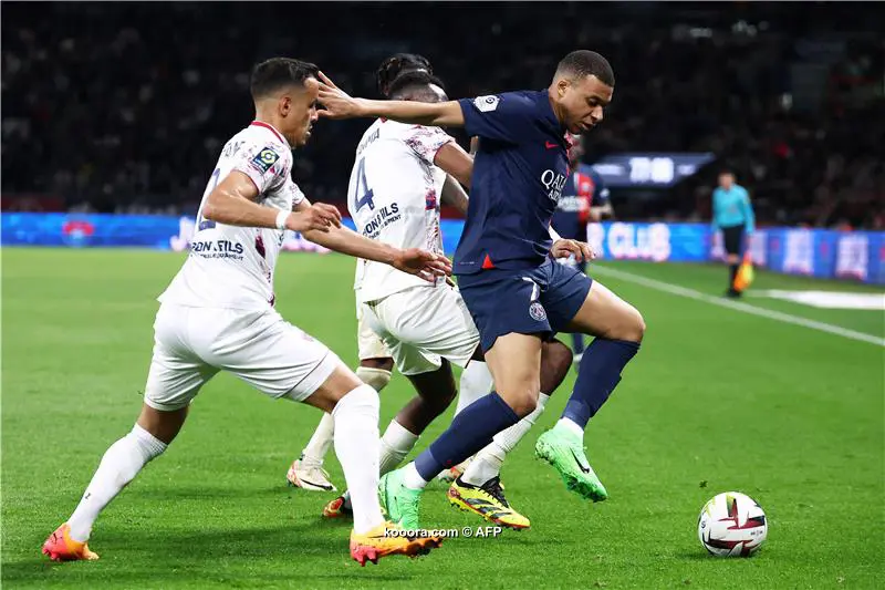 باريس يتعثر أمام متذيل الدوري الفرنسي
