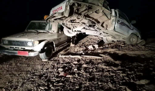 انفجار لغم بسيارة مغترب يمني في صحراء الجوف وسقوط ضحايا