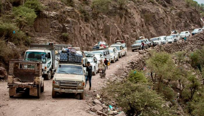 ملف الطرقات يكشف إمعان الحوثيين في التنكيل باليمنيين