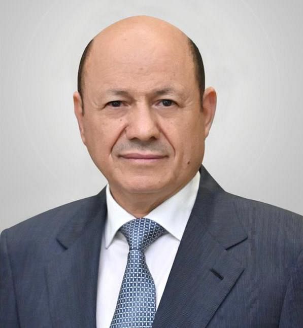 رئيس مجلس القيادة الرئاسي يعزي وزير الداخلية الأسبق اللواء مطهر المصري 