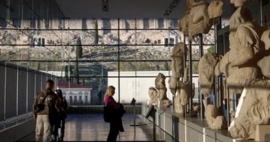 اليونان تعرض قطعًا أثرية في معرض مفتوح للجمهور يضم 1100 قطعة