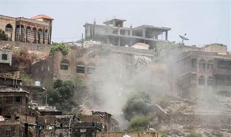 ميليشيا الحوثي تقصف بالمدفعية مواقع غرب تعز
