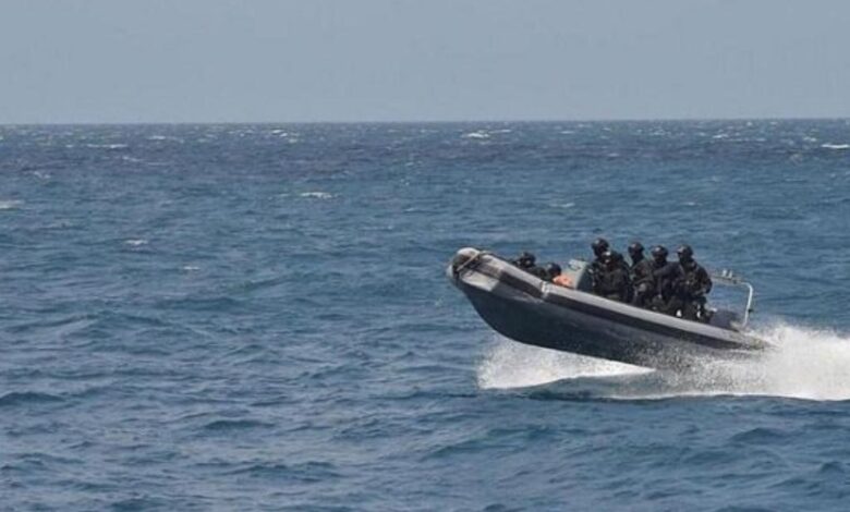 استنفار ميليشيا الحوثي عقب اختفاء سفينة تهريب صواريخ وخبراء في البحر الأحمر