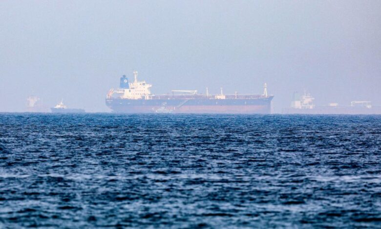 مالك ناقلة النفط “أولفيا” ينفي مزاعم حوثية بتعرضها لهجوم في البحر المتوسط