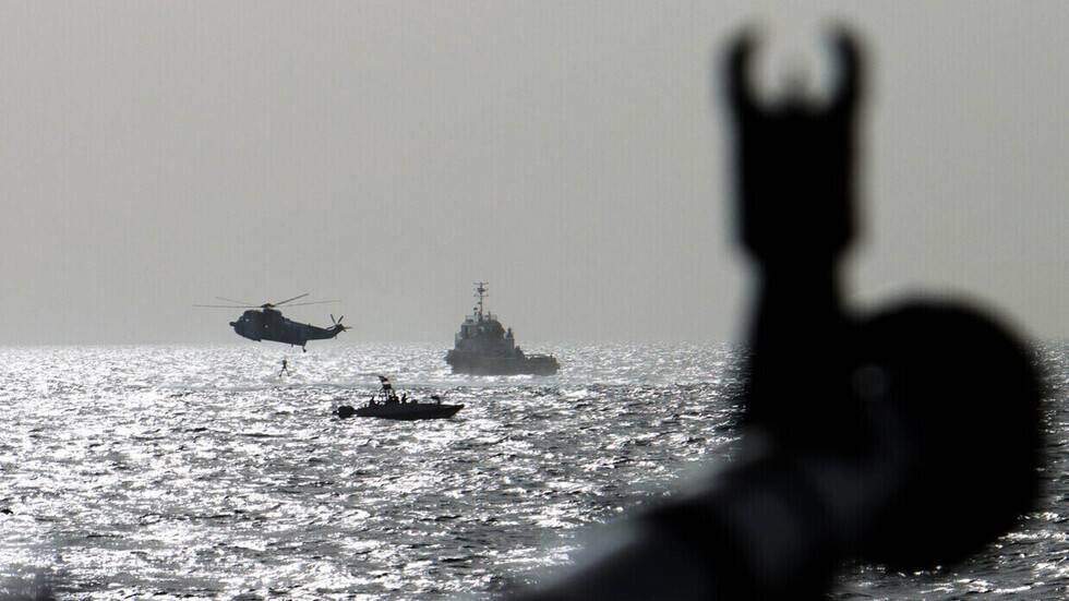 وول ستريت جورنال: إدارة بايدن ترفض وقف هجمات الحوثيين البحرية