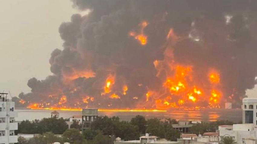 موقع أكسيوس الأمريكي: إسرائيل تشن هجوما في اليمن يستهدف منشآت تكرير النفط