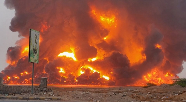 الكويت وعُمان تدينان الهجمات الإسرائيلية على الحديدة وتدعو المجتمع الدولي لتحمل مسؤولياته