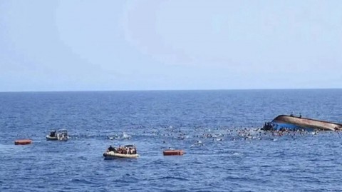 فقدان 41 مهاجراً ونجاة أربعة إثر غرق قارب قبالة سواحل اليمن