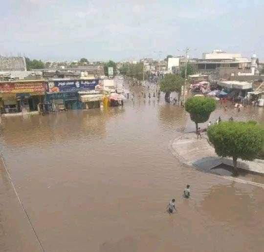 الحكومة تدعو شركاءها الإقليميين والدوليين إلى دعم جهود التصدي لإضرار المنخفض الجوي في الحديدة وحجة