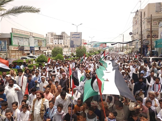 الآلاف في مأرب ينددون بالمجازر الوحشية في غزة والضفة وتهديدات الكيان الغاصب للمسجد الأقصى