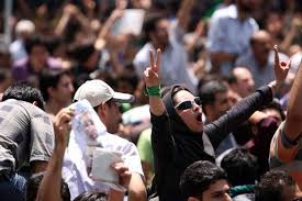 إيران: مظاهرات لأكثر من 40 ألف من المواطنين في مدينة 
