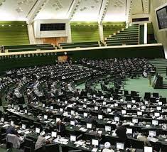 البرلمان الإيراني يلغي الميزانية المقررة لمواجهة العواصف الترابية في الأحواز