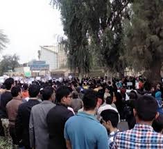 قوات الاحتلال الفارسي تهاجم معتصمين أمام مبنى الحاكم العسكري وتعتقل العشرات