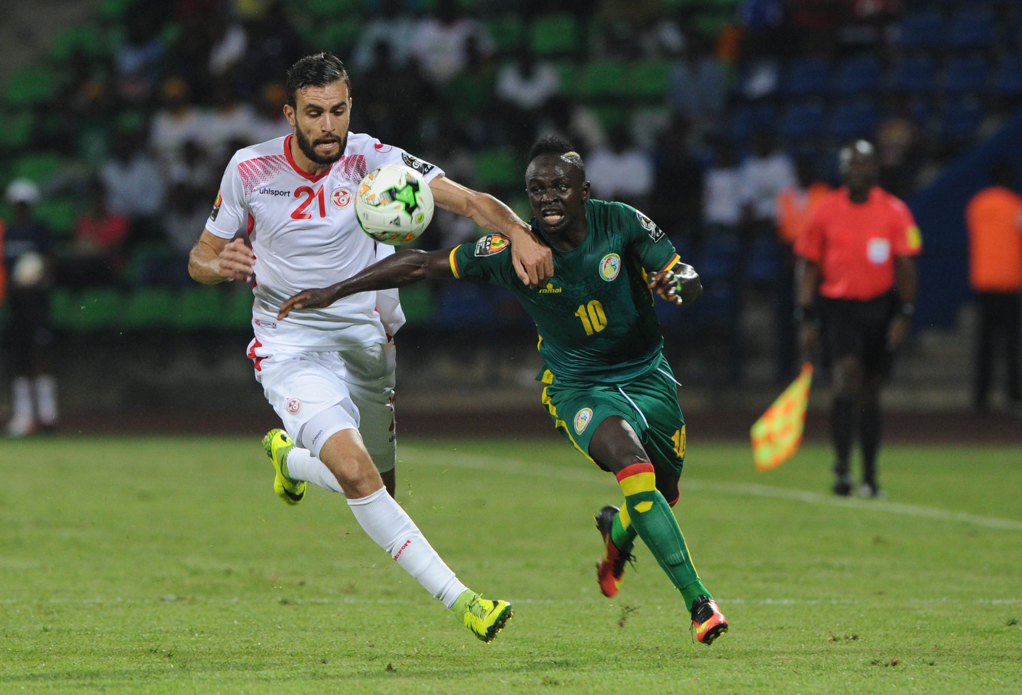 تونس تسعى لتجاوز بدايتها المتعثرة في أمم إفريقيا بالفوز على الجزائر
