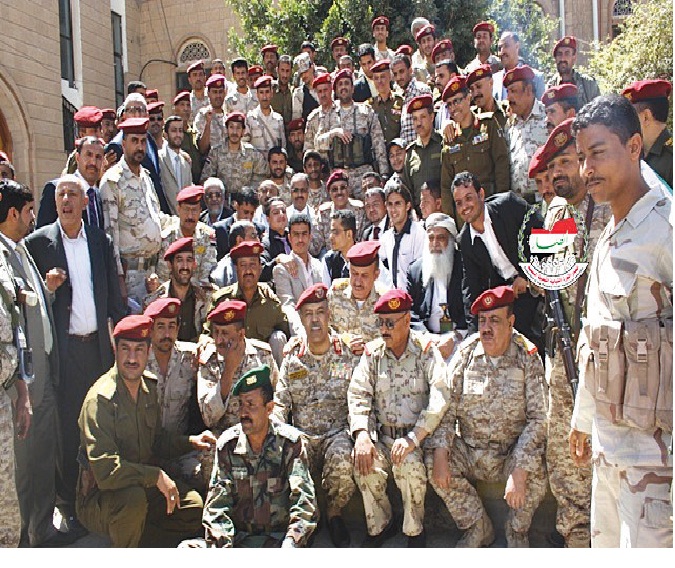 اللواء محسن: أنا فخور بكم وبتكريمكم وبفضلكم أضحى اليمن وجيشه موحد 
