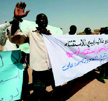  السودان .. انفصال الجنوب عن الشمال لن يسلم من شظاياه العرب